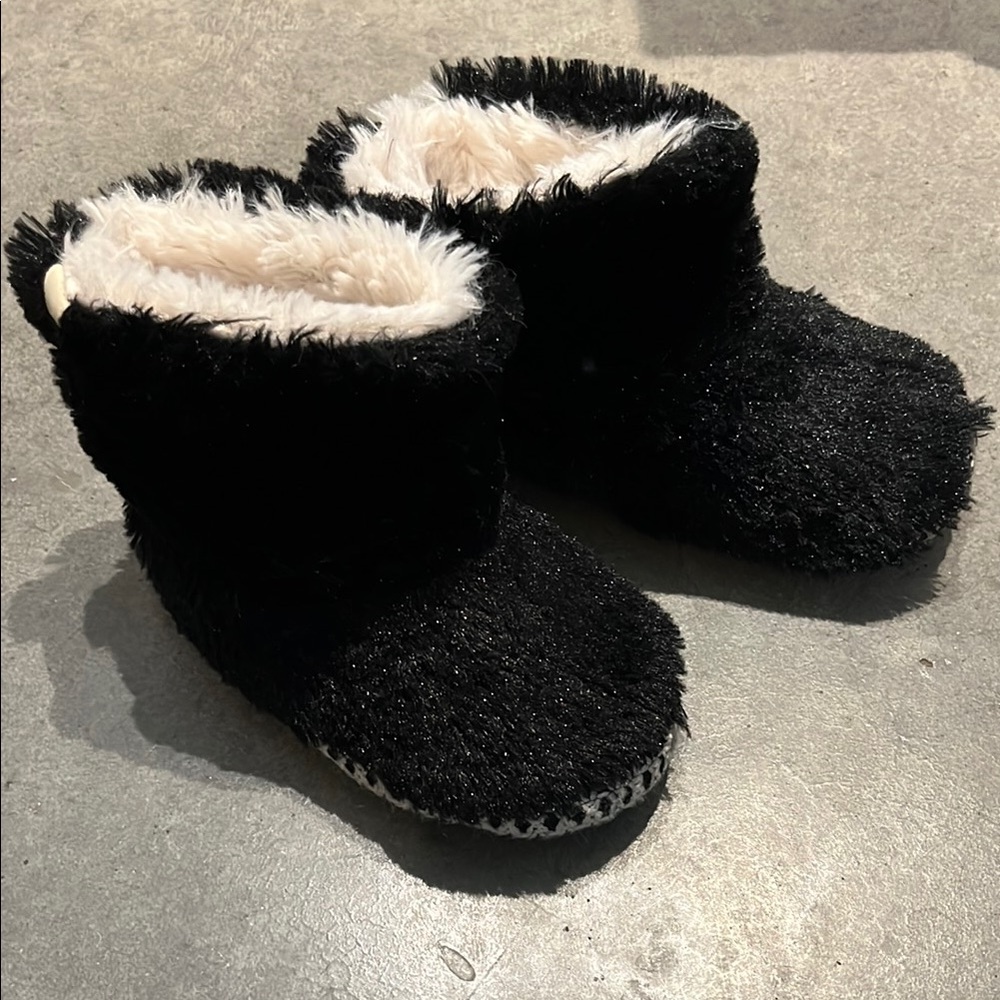 Dearfoams fuzzy bear paw slippers 11-12